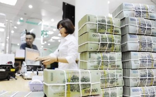 Trong top 10 doanh nghiệp nộp thuế lớn nhất năm 2013, khối ngân hàng
 chiếm vị trí lớn nhất với (4) doanh nghiệp, dầu khí (3), viễn thông (2)
 và vị trí còn lại thuộc về ngành sữa (1) - Ảnh minh họa.<br>