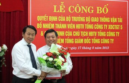 Ông Thân Đức Nam và ông Hà Hùng.
