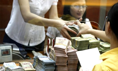 Hạ lãi suất cho vay: Già néo đứt dây?