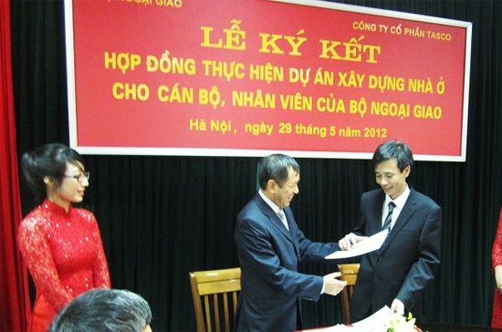 Lễ ký kết dự án xây dựng nhà ở cho cán bộ Bộ Ngoại Giao.