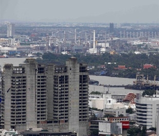 Hoạt động sản xuất công nghiệp, xây dựng… của Thái Lan đã cải thiện ít nhiều trong quý 2 vừa qua. Tuy nhiên, du lịch, một lĩnh vực quan trọng của kinh tế nước này, vẫn đương đầu với nhiều thách thức - Ảnh: Reuters.