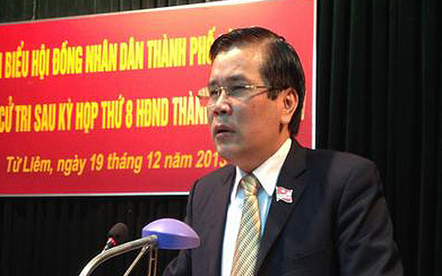 Bí thư Huyện uỷ Từ Liêm Lê Văn Thư.<br>