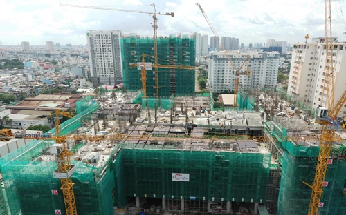 The GoldView đang được đánh giá là dự án có tiến độ thi công tốt nhất tại khu vực Bến Vân Đồn với tháp Gold River View đang thi công lên đến tầng 9 và tháp B đang thi công tầng 21.