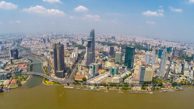 Tp.HCM trong hơn 40 năm qua là đô thị lớn nhất cả nước về dân số và quy 
mô kinh tế, là địa phương có đóng góp ngân sách lớn nhất cả nước, có tốc
 độ tăng trưởng kinh tế gấp khoảng 1,5 lần cả nước. <br>