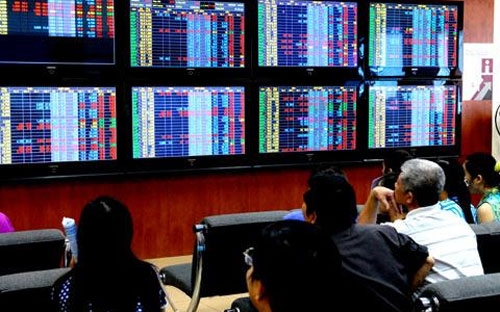 Những quy định bất hợp lý về thuế đối với đầu tư trên thị trường chứng 
khoán hiện nay là một rào cản lớn cho người đầu tư, dù rất có cảm tình 
với trái phiếu.