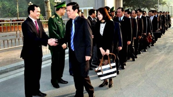 “Cả họ làm quan” vào báo cáo thẩm tra về chống tham nhũng