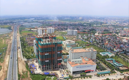Hiện Tứ Hiệp Plaza đang xây tầng 22, dự kiến bàn giao vào đầu quý 2/2018.