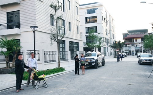 Khu đô thị xanh Pandora là dự án được chủ đầu tư đầu tư với quy hoạch bài bản, với 104 căn nhà vườn phong cách châu Âu sang trọng.