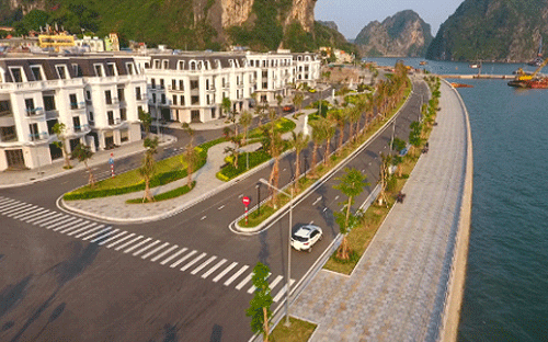 Vinhomes Dragon Bay sở hữu địa thế đắc địa “tựa sơn, hướng thuỷ” bên vịnh Hạ Long.