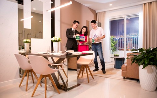 <span style="font-family: "Times New Roman"; font-size: 14.6667px;">Lâu nay, vị trí tốt, tiến độ xây dựng, bàn giao nhà đúng cam kết, dịch vụ quản lý tốt… thường được xem là những lý do thu hút khách hàng quan tâm đến dự án của Novaland.</span>