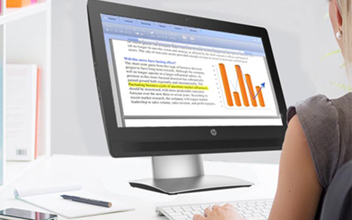 Bộ đôi HP ProOne 400 G2 20 inch, trọng lượng 5,45 kg kết hợp với gam màu đen tinh tế góp phần điểm tô cho không gian làm việc trang trọng hơn.