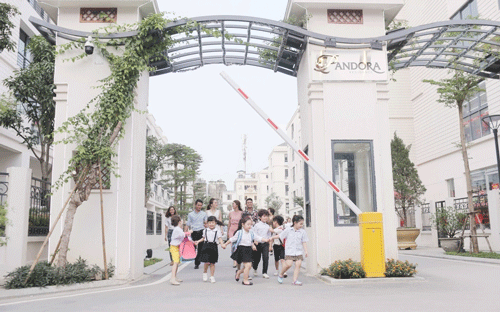 Dự án gồm 104 căn nhà vườn và nhà phố vườn, được thiết kế 5 tầng, diện 
tích từ 147 m², có hạ tầng với hệ thống vườn hoa, sân vườn riêng, có 
tường rào bảo vệ tạo môi trường sống an ninh cho các cư dân.