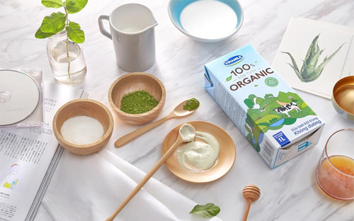 Do sản xuất trực tiếp trong nước nên sữa tươi 100% organic của Vinamilk phù hợp với khẩu vị và túi tiền của người tiêu dùng. 