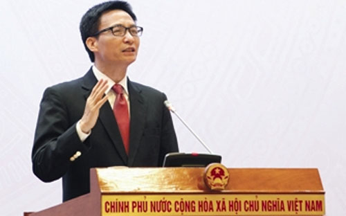 Bộ trưởng - Chủ nhiệm Văn phòng Chính phủ Vũ Đức Đam trao đổi với 
báo chí xung quanh đề án lập công ty quản lý tài sản (AMC) tại buổi họp 
báo Chính phủ thường kỳ diễn ra cuối tuần qua.