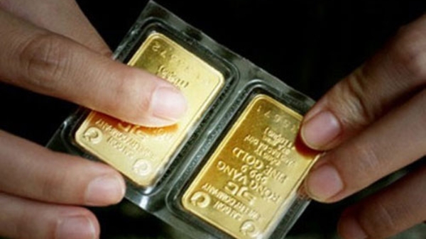 Vàng đấu thầu tiếp tục “cháy hàng”