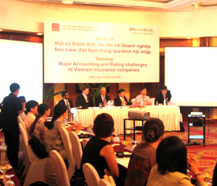 Ernst & Young giới thiệu chuẩn mực VAS 19 hợp đồng bảo hiểm - Ảnh: Anh Quân.