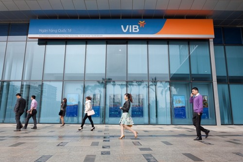 VIB là một trong những ngân hàng thương mại nhận được sự quan tâm của cổ
 đông và nhà đầu tư khi tỷ lệ chia cổ tức thuộc nhóm cao. 