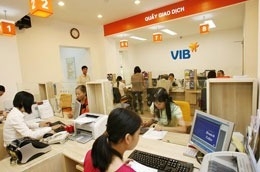 Giao dịch tại chi nhánh của VIB.