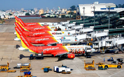 Thị phần trong nước của Vietjet Air trong 6 tháng đầu năm 2016 đạt 41,4%, theo sát Vietnam Airlines với 42,5% thị phần.
