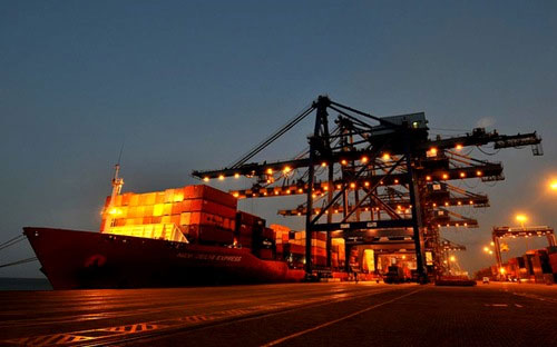 Sức tăng trưởng thấp của cả 3 ngành công nghiệp, nông nghiệp và dịch vụ 
trong giai đoạn này đã kéo theo tăng trưởng kinh tế đạt thấp. 