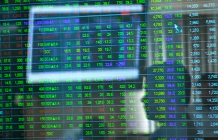 Cho đến ngày 20/8/2012, Ủy ban Chứng khoán đã nhận được báo cáo tỷ lệ vốn khả dụng tháng 6/2012 được soát xét bởi tổ chức kiểm toán được chấp thuận của 99 công ty chứng khoán.