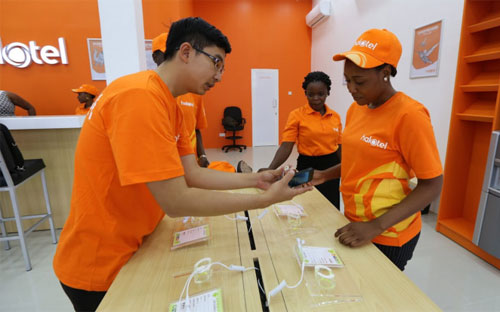 Viettel cũng vừa được lựa chọn là đối tác liên doanh với một doanh 
nghiệp viễn thông tại Myanmar. Như vậy, tính đến thời điểm này, Viettel 
đã có một thị trường gấp 3 lần thị trường Việt Nam.