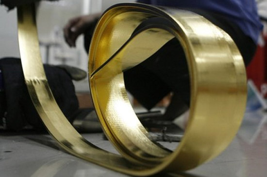 Tổng cục Thống kê cho biết, tính chung, từ đầu năm tới nay đã có một lượng đá quý, kim loại quý và sản phẩm trị giá 1,343 tỷ USD được xuất khẩu khỏi biên giới Việt Nam - Ảnh: Reuters.