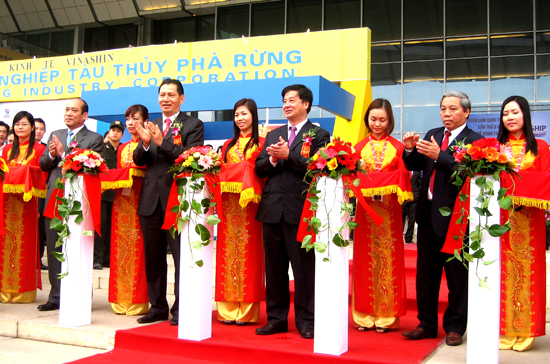 Sẽ có khoảng 300 triệu USD giá trị hợp đồng được ký kết tại VietShip 2010 - Ảnh: Anh Quân.