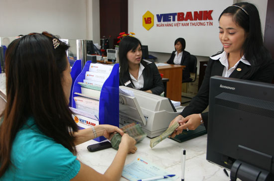 Riêng sản phẩm “Lãi suất tiết kiệm – Plus” đối với VND của VietBank, lãi suất cao nhất lên tới 10,499%/năm.