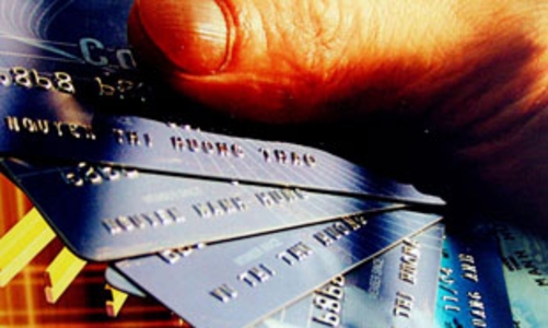 Ngân hàng giải trình chuyện thu phí ATM