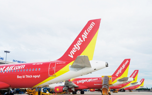 Đến cuối tháng 6/2017, Vietjet khai thác 73 đường bay trong nước và quốc
 tế (gồm 38 đường bay nội địa và 35 đường bay quốc tế), tăng 37,7% so 
với cùng kỳ năm trước và đạt 110,6% kế hoạch năm.