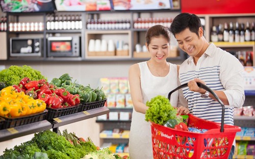 Không gian mua sắm tại Vincom Plaza Buôn Ma Thuột mang đến cho 
khách hàng đa dạng các mặt hàng của các thương hiệu nổi tiếng trong nước
 và quốc tế.