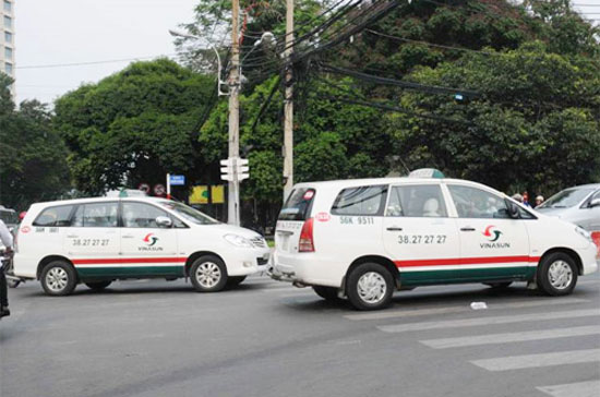 Vinasun là doanh nghiệp vận tải hành khách taxi đầu tiên trên cả nước thông báo giảm 500 đồng/km.