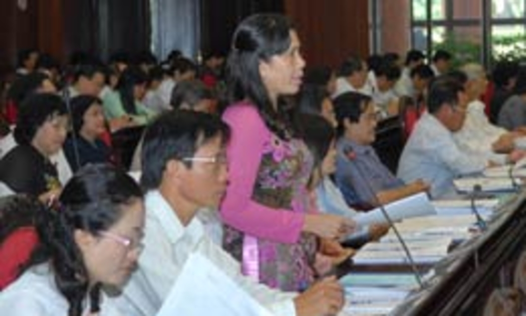 Đại biểu Quốc hội thảo luận tại hội trường về các báo cáo liên quan đến công tác phòng ngừa, chống vi phạm pháp luật và tội phạm: Ảnh: TTXVN.