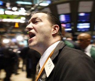 Trong tuần, chỉ số Dow Jones tiếp tục giảm 1,62%, chỉ số S&P 500 mất 1,93% và chỉ số Nasdaq trượt 2,25% - Ảnh: Reuters.