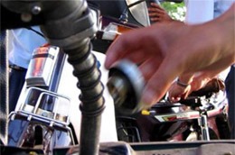 Với cách tính này của Petrolimex, trong 30 ngày tới, giá xăng dầu dường như sẽ phải chịu thêm sức ép điều chỉnh.