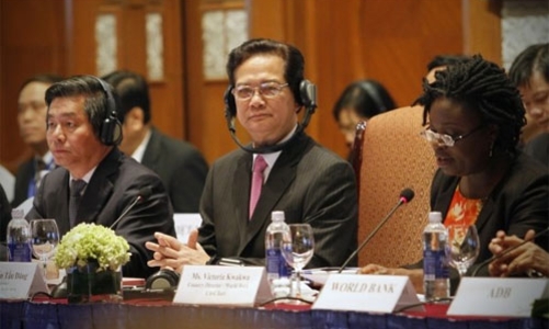 Đẩy mạnh tái cơ cấu doanh nghiệp nhà nước và ngân hàng