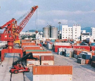 Kim ngạch xuất khẩu đã giảm hàng tỷ USD do giá thế giới giảm.