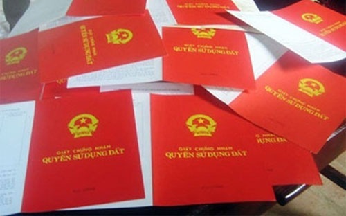 Đại diện Bộ Xây dựng cho rằng, để giải quyết tồn tại trong cấp sổ đỏ, các bộ ngành phải có những mục tiêu đột phá 
để tập trung giải quyết, thậm chí có thể phải hi sinh một số mục tiêu 
khác. 