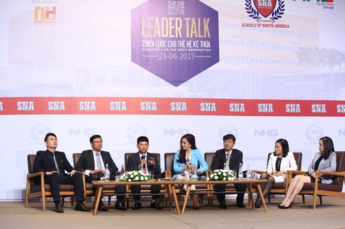 Các diễn giả tại sự kiện Leader Talk với chủ đề “Chiến lược cho thế hệ kế thừa”.