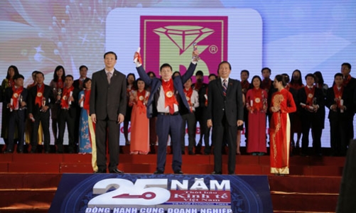 Kim Tín giữ tín nhiệm hơn giữ vàng