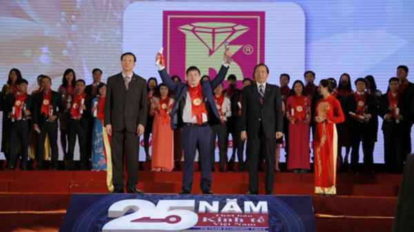 Kim Tín giữ tín nhiệm hơn giữ vàng