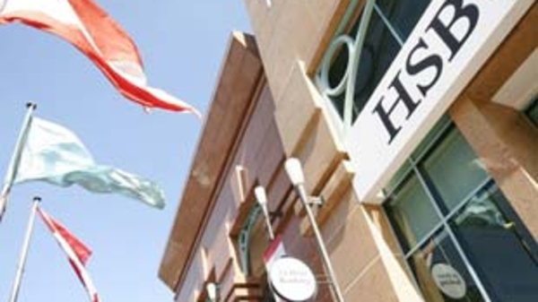 Biến ngân hàng đối thủ thành… đồng minh