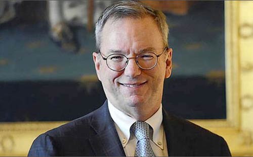 Chủ tịch Google, ông Eric Schmidt, được cho là sẽ tới thăm Triều Tiên hôm nay (7/1) hoặc ngày mai -<i> Ảnh: Reuters</i>.<br>