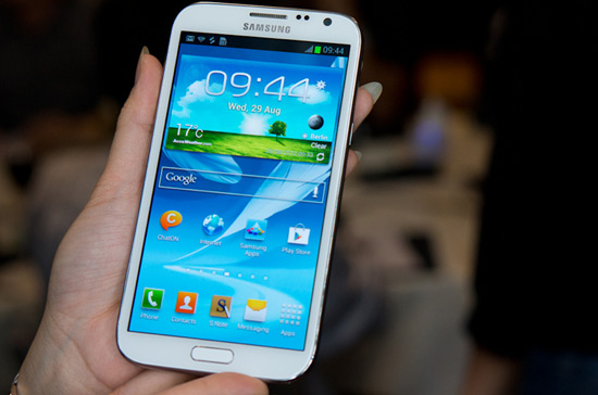 Dòng smartphone lai máy tính bảng Galaxy Note 2 được giới thiệu vào cuối tháng 9 nhưng tới cuối tháng 11 đã đạt doanh số bán hơn 5 triệu máy.