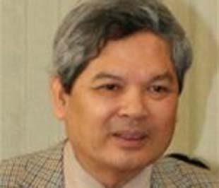 "Việc sửa Luật Đất đai không nên quá vội vàng mặc dù đang có nhiều vấn đề nóng bỏng liên quan đến thị trường nhà đất hiện nay".