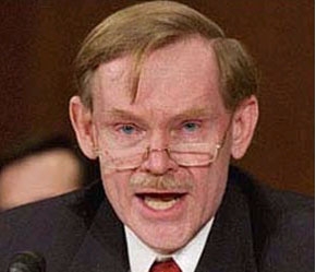 "Các vấn đề như sự gia tăng khoảng cách giàu nghèo, sự huỷ hoại môi trường... là những mối đe dọa trong quá trình toàn cầu hoá".