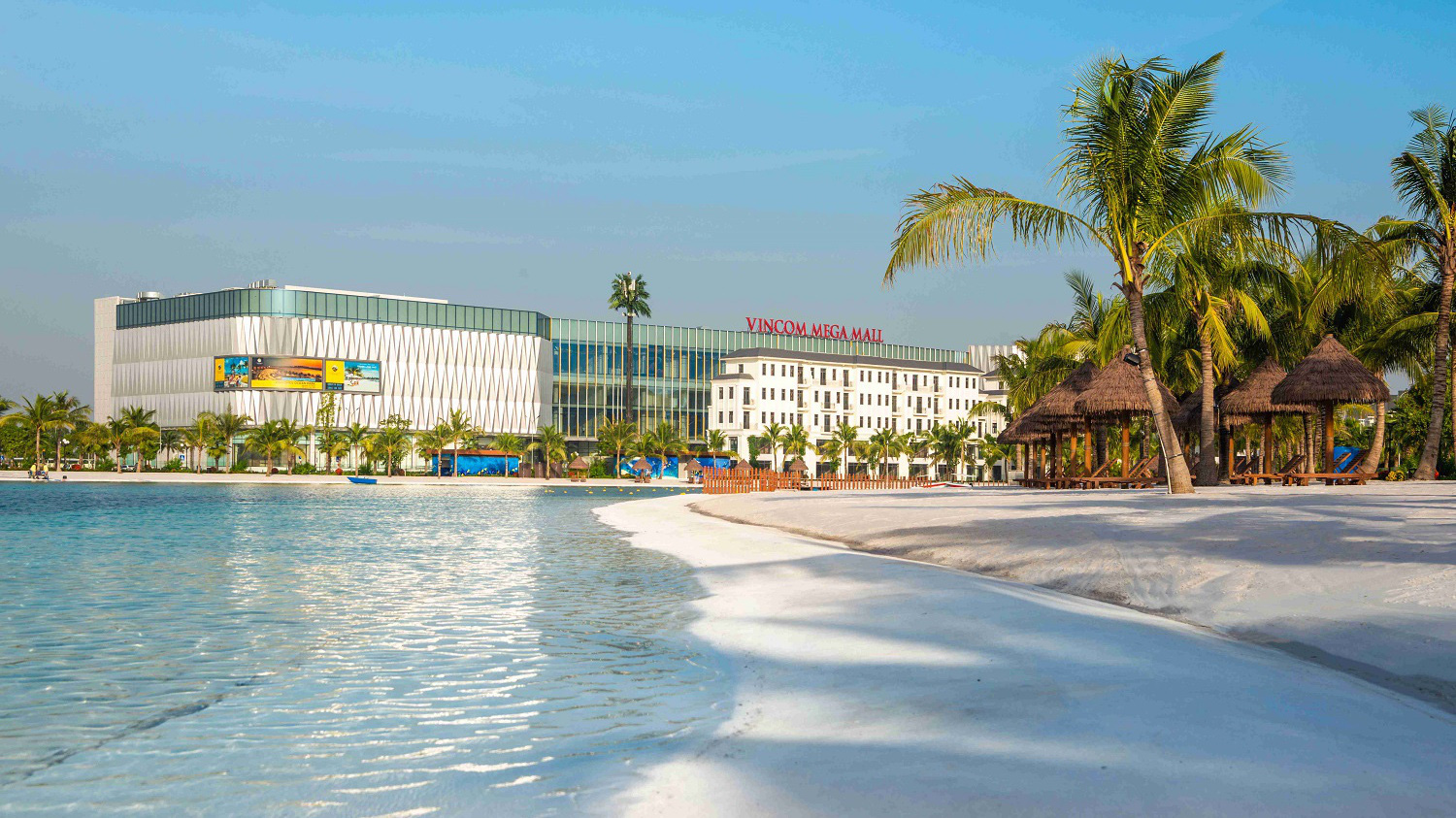Văn phòng bán hàng Vinhomes tại trung tâm thương mại Vincom Mega Mall Ocean Park - điểm đến mới sôi động nhất phía Đông Hà Nội.