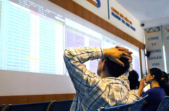 Nhiều nhà đầu tư không còn thích thú chuyện chia thưởng cổ phiếu.