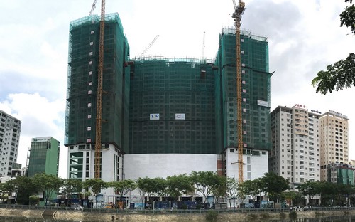 TNR Holdings Việt Nam quản lý, điều hành và phát triển nhiều dự án chung
 cư cao cấp như Goldmark City, The GoldView, GoldSilk Complex, 
GoldSeason với tổng cộng 9.400 căn hộ, tương đương 1,1 triệu m2 diện 
tích nhà ở.